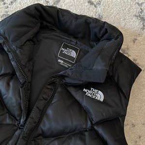 North Face 550 Black Vest Size S/P